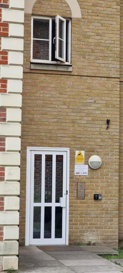 Very Nice Two Bedroom Apartment In London Eksteriør bilde