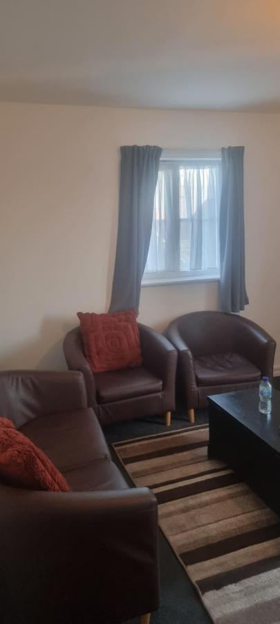 Very Nice Two Bedroom Apartment In London Eksteriør bilde