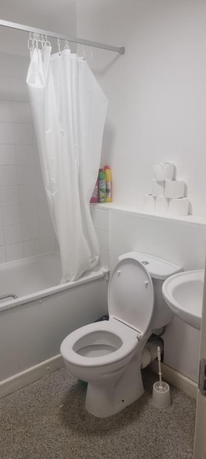 Very Nice Two Bedroom Apartment In London Eksteriør bilde